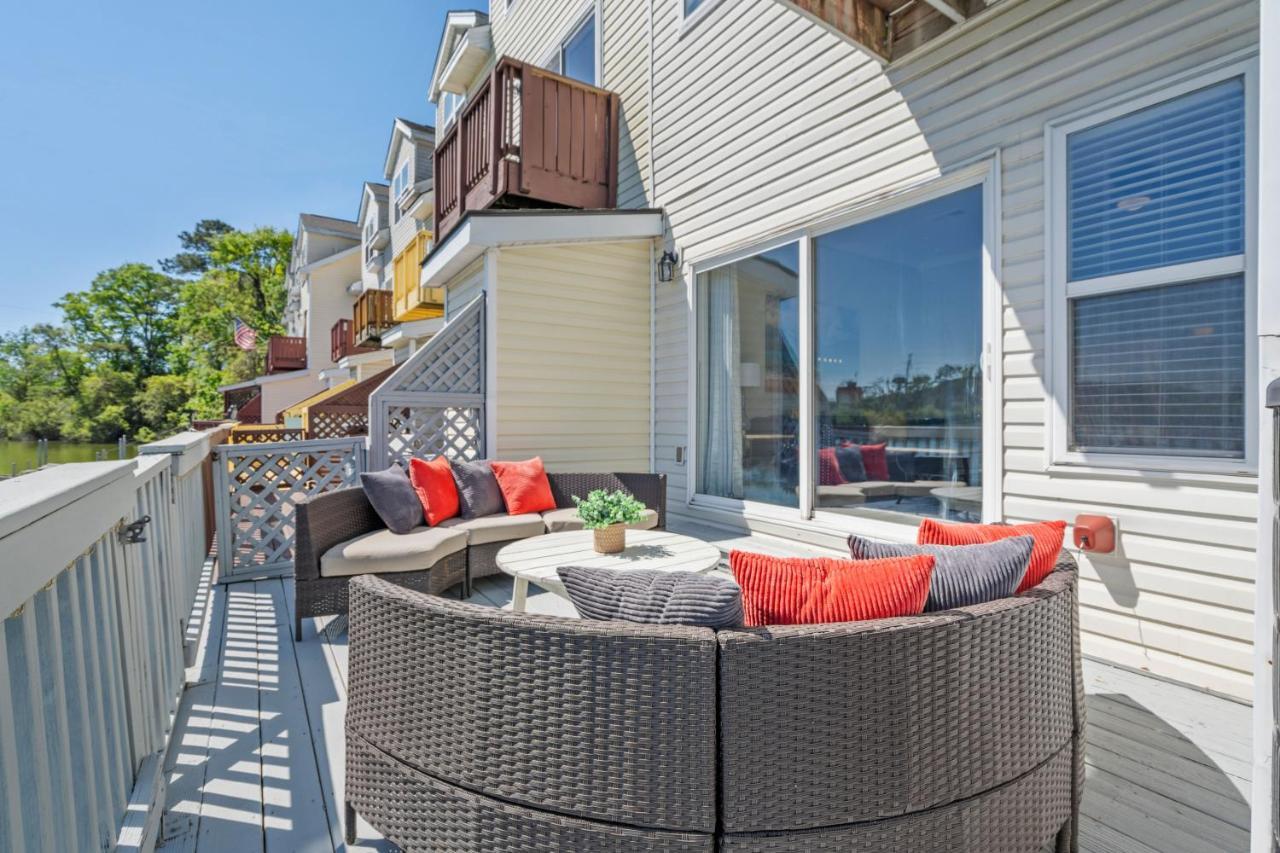☆Live On The Water! Lake Palmetto Palm W/ Patio - 10Min To Downtown & Beaches☆ Charleston Exterior foto